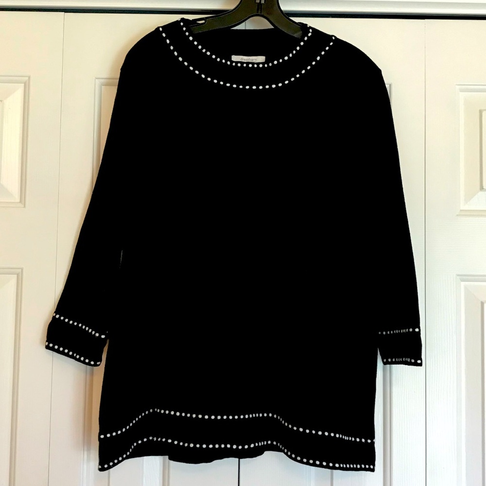 Dress Barn pullover knit sweater. Black. Pit to pit 23”, length 26”. Size 18/20.